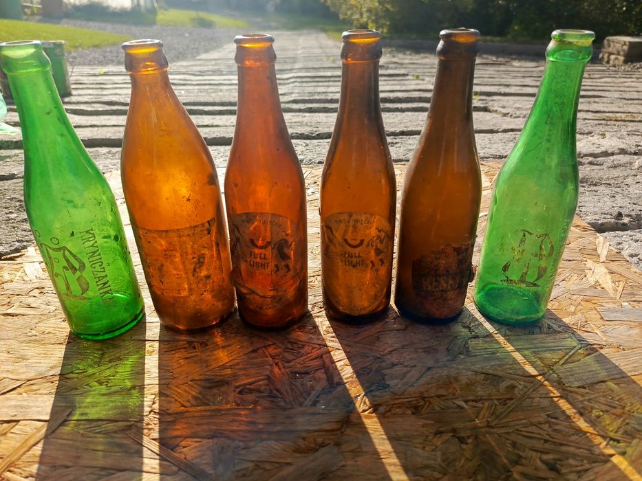 Stare butelki PRL po piwie wodzie etykiety
