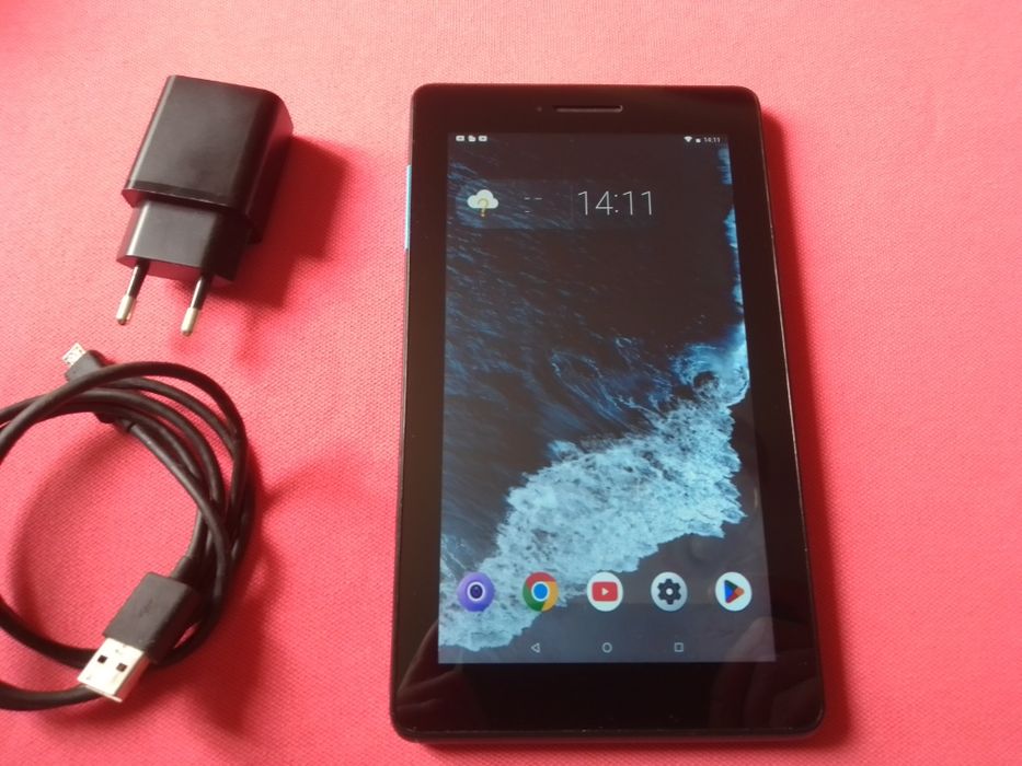 Планшет Lenovo TB-7104F