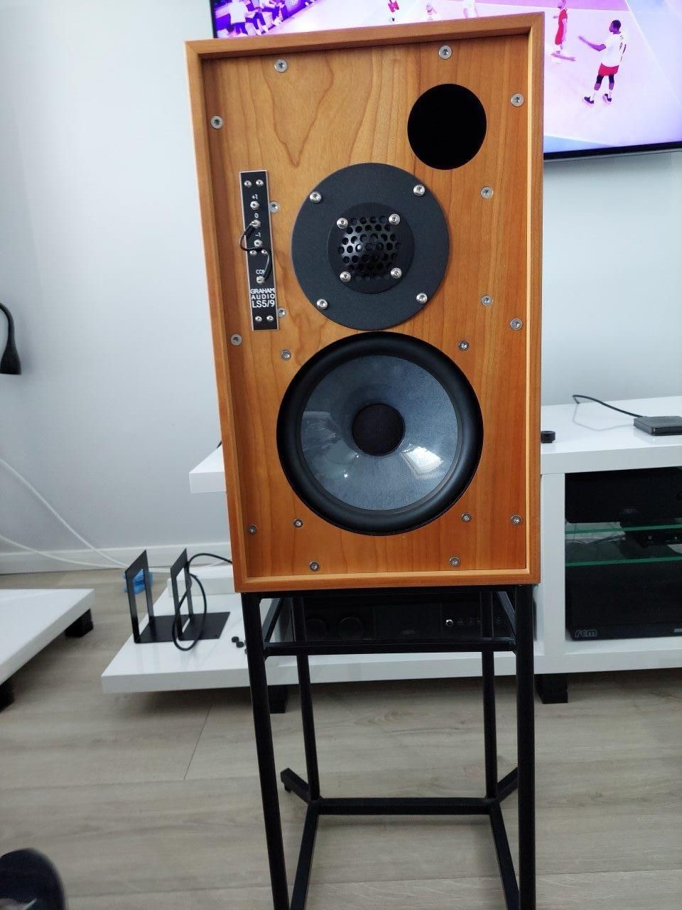 Kolumny GRAHAM plus podstawy AUDIO LS5/9 licencja BBC
