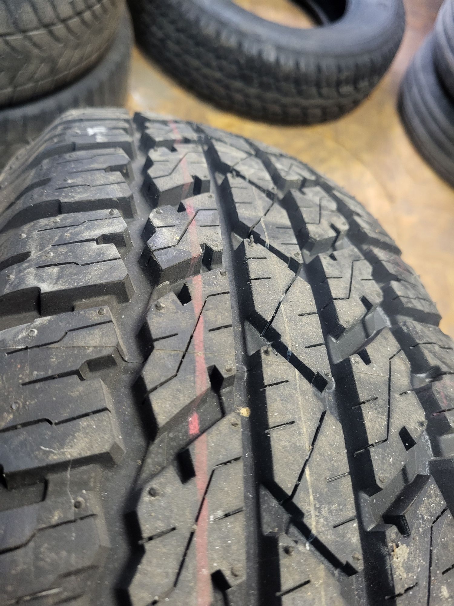 Шини Bridgestone 245/75/R17 А/Т