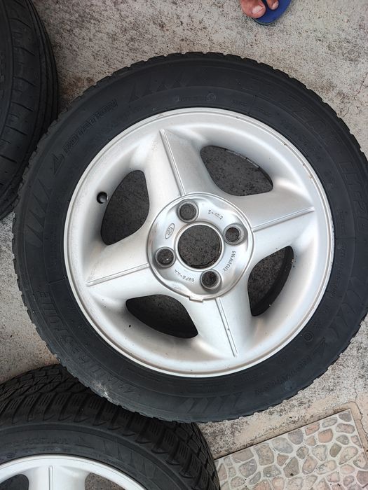 Conjunto de Jantes Ford Fiesta R14