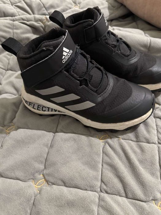 Зимові ботинки addidas 35