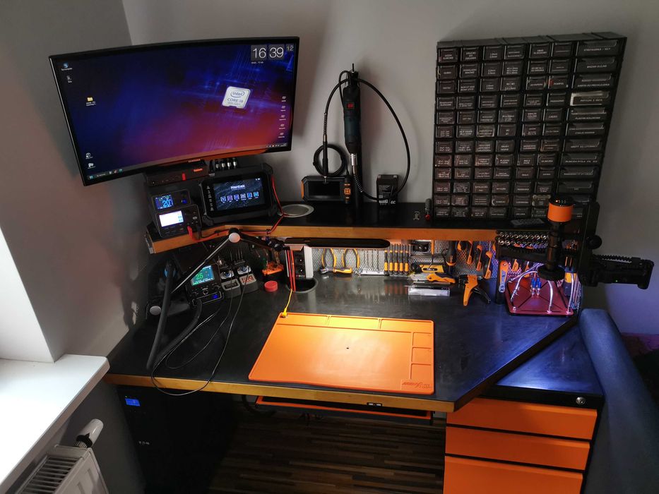 PROFESJONALNA szafka /stanowisko do naprawy elektroniki z wyposażeniem