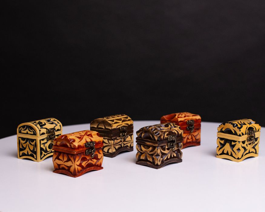 Шкатулка деревянная