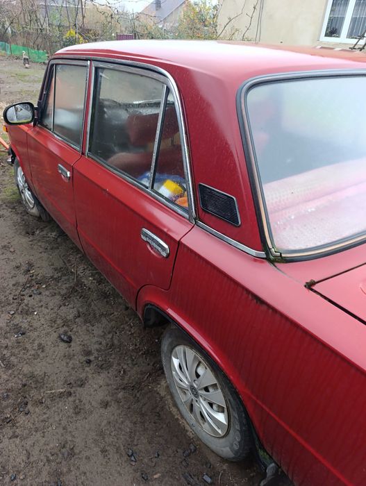 Продається ваз-2103