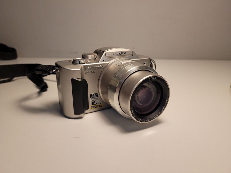 Aparat Panasonic DMC-FZ2E – Leica f/:2.8, Vintage, Lumix, Zestaw