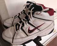 Botas Nike ( Tamanho 40 )