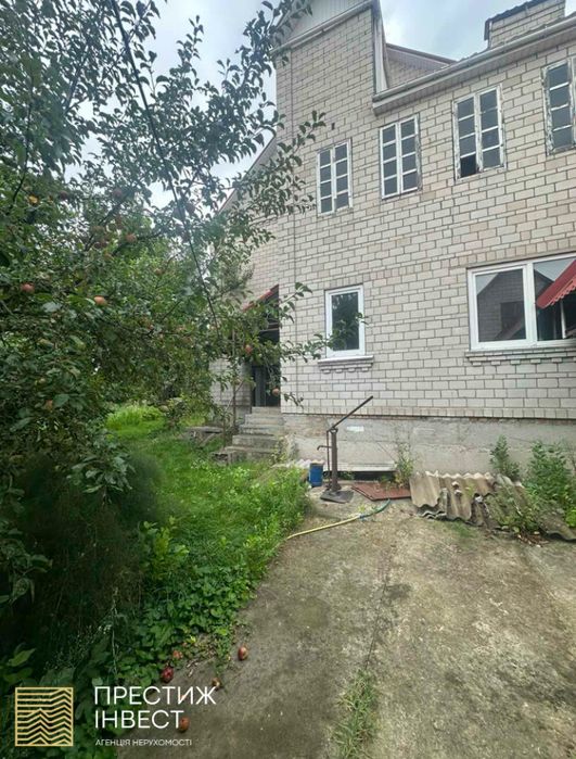 Продаж капітального будинку 230 м2 в  с. Іванків