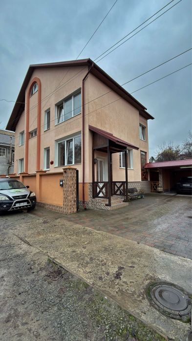 Будинок, Центр міста (з меблями)