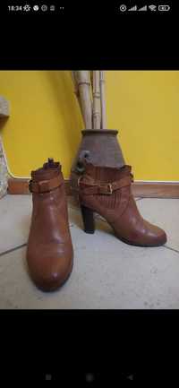 Botas salto alto Massimo Dutti