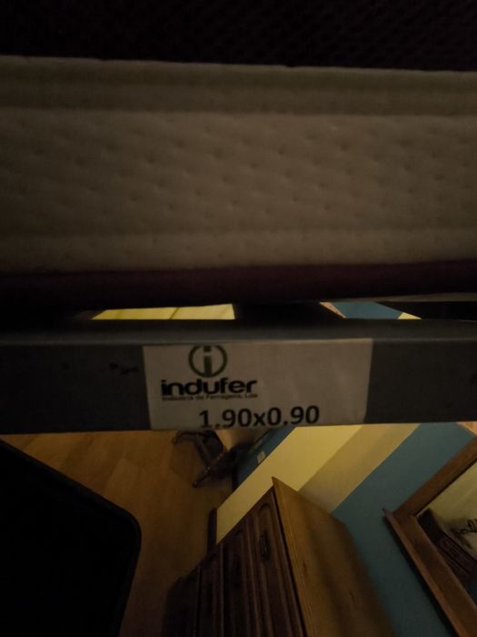 Cama / sommier solteiro e cabeceira