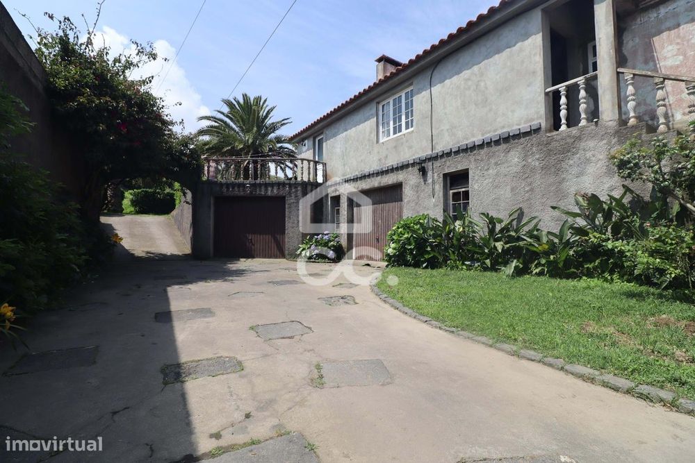 Moradia com 2+3 Quartos - Pilar da Bretanha - Ponta Delgada