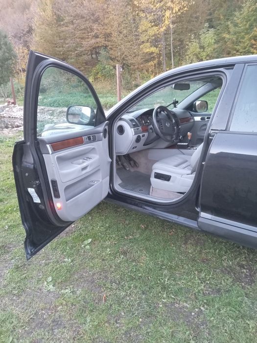 Продам Volkswagen Touareg 2.5