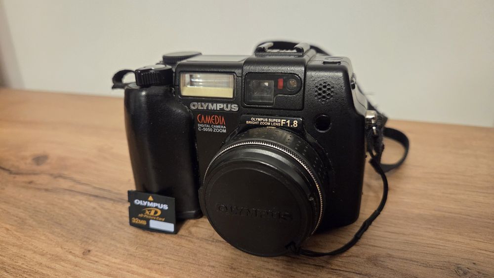 Aparat Olympus C5050