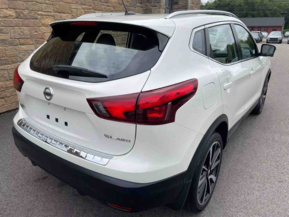 Nissan Rogue Sport SL      2019