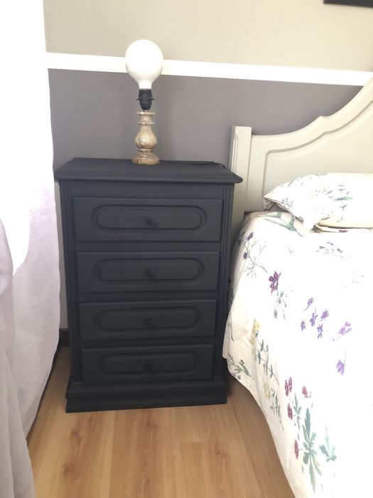 Mesinha lavada de preto mate