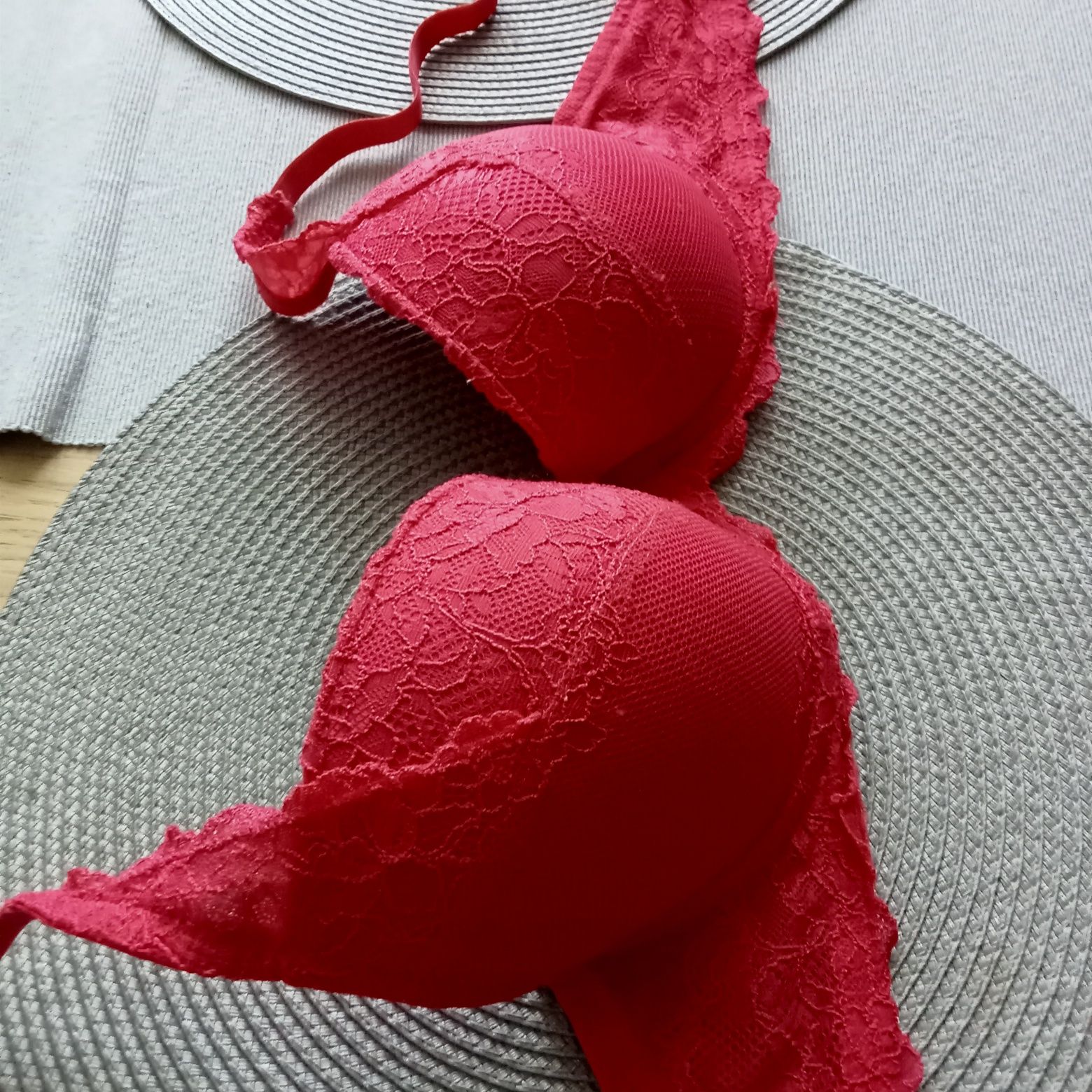 Biustonosz push up, koronkowy Esotiq 75D