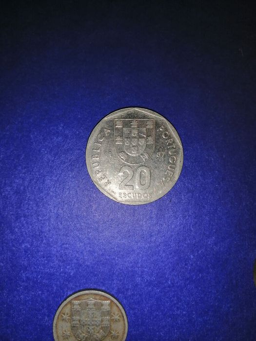 Moedas de 20 Escudos, 15 moedas, anos diferentes, 1986 a 1989