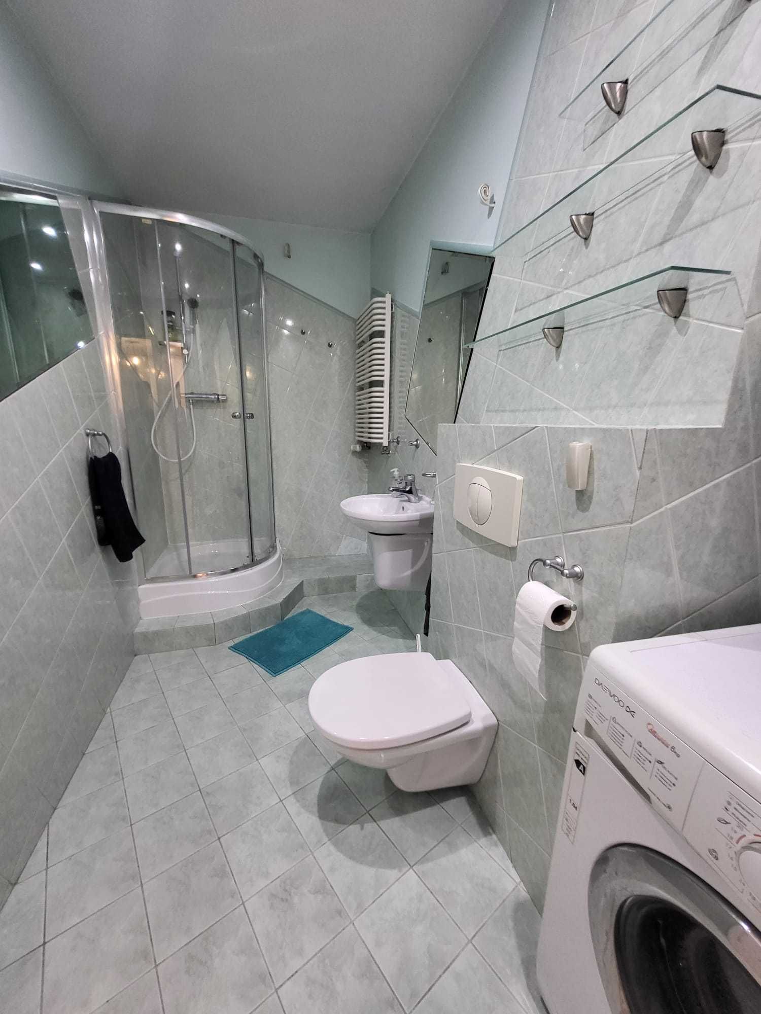 wynajmę mieszkanie 32m2 1pkł Śródmieście 1.600 zł klima, balkon, I p