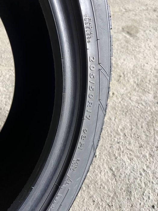Шини 205/50 r17 98Н Dunlop Зима 4шт 2019р (1671)