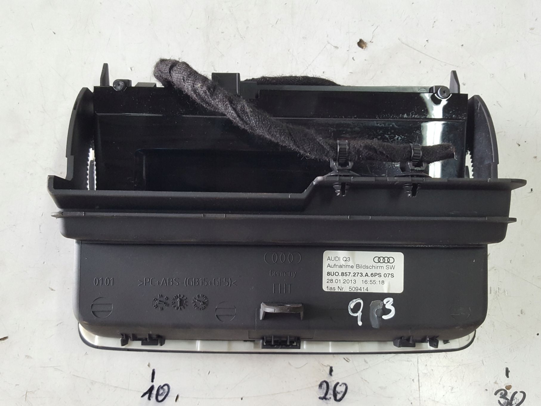 AUDI Q3 8U 11-14r WYŚWIETLACZ MONITOR NAWIGACJI MMI