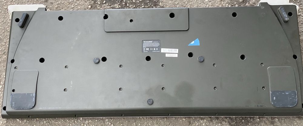 MIDI-клавіатура M-Audio Axiom AIR 61