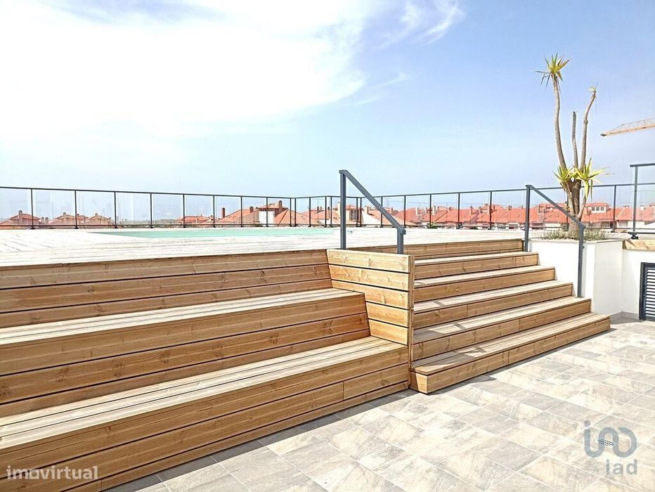 Apartamento T2 em Atouguia da Baleia de 93,00 m2