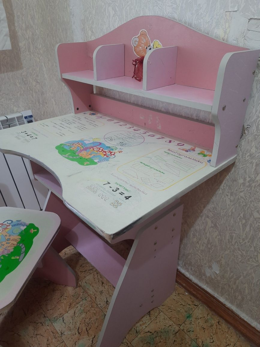 Стол стіл на виріст дитячий