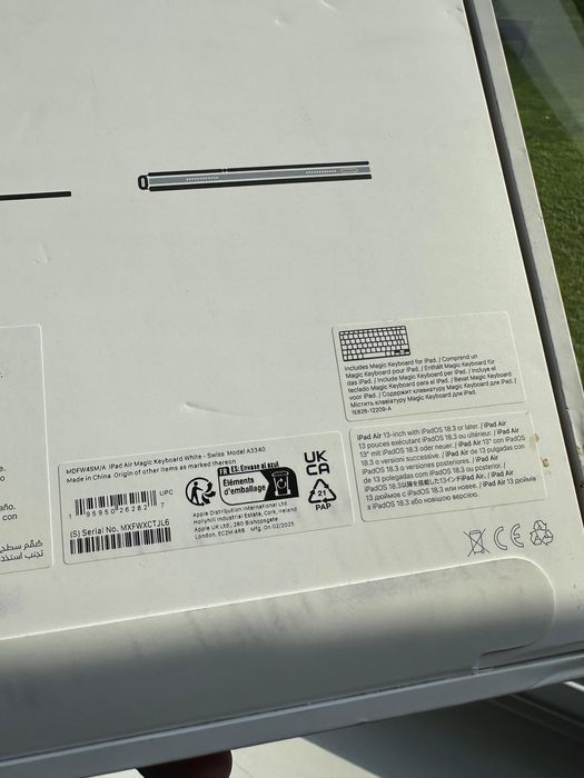 APPLE Magic Keyboard dla iPad Air 13-calowego M3 - Swiss - Biały