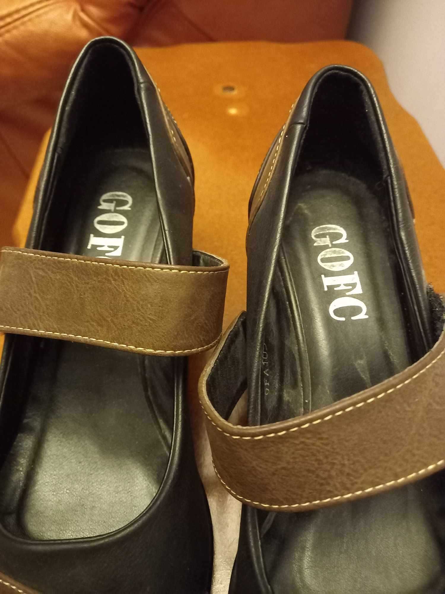 Buty damskie na koturnie 40 ale raczej 39