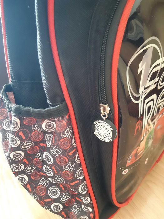 Mochila Trolley Formula Racers, com ilustrações Disney Cars