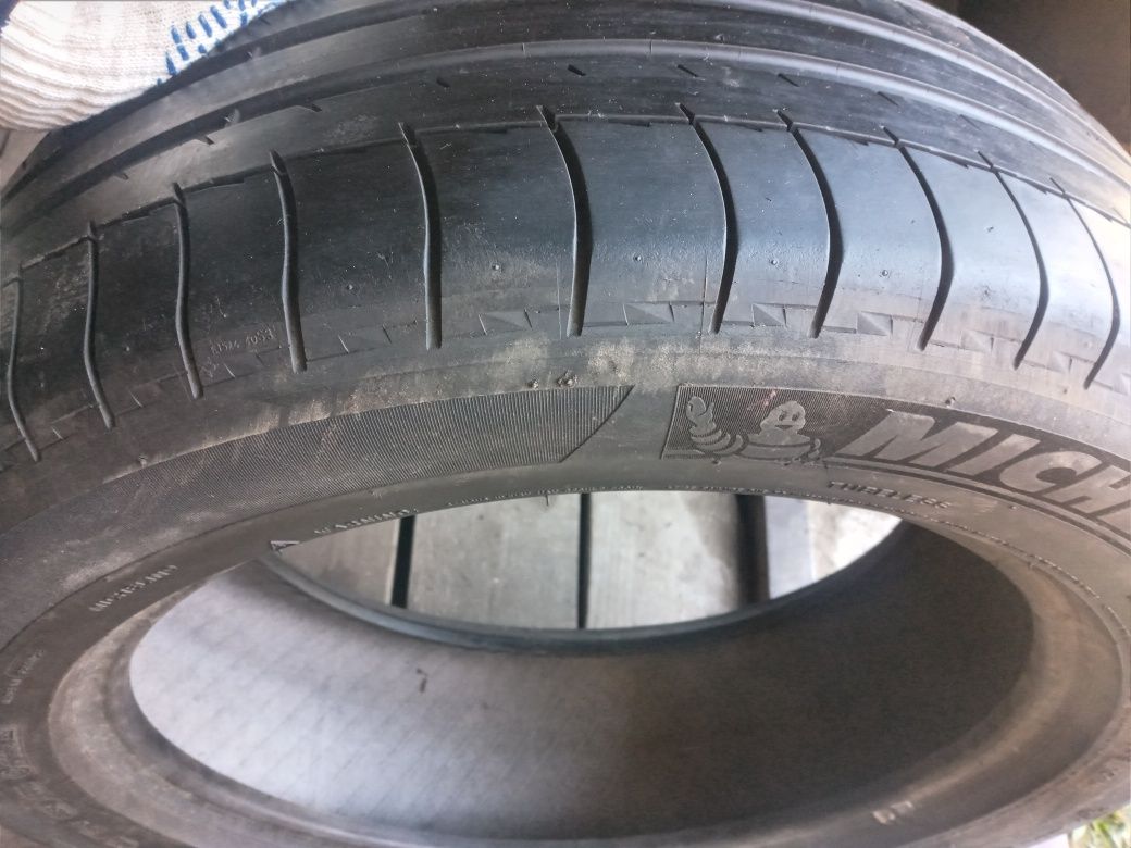 2 літніх шини 235/55 R19 Michelin Latitude sport