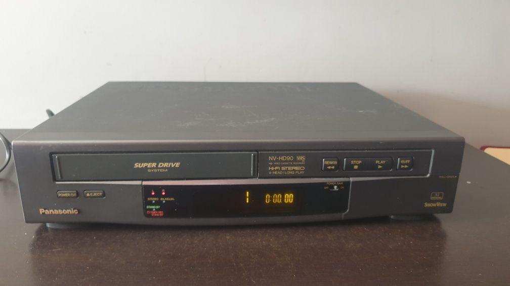 Magnetowid stereo Panasonic NV- HD90