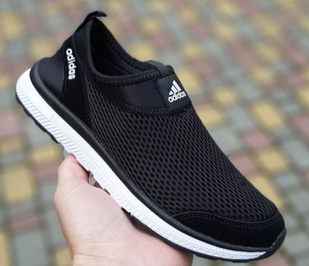 Продам   мокасины   adidas.    Не.   подошёл  размер.  Носила  один  р