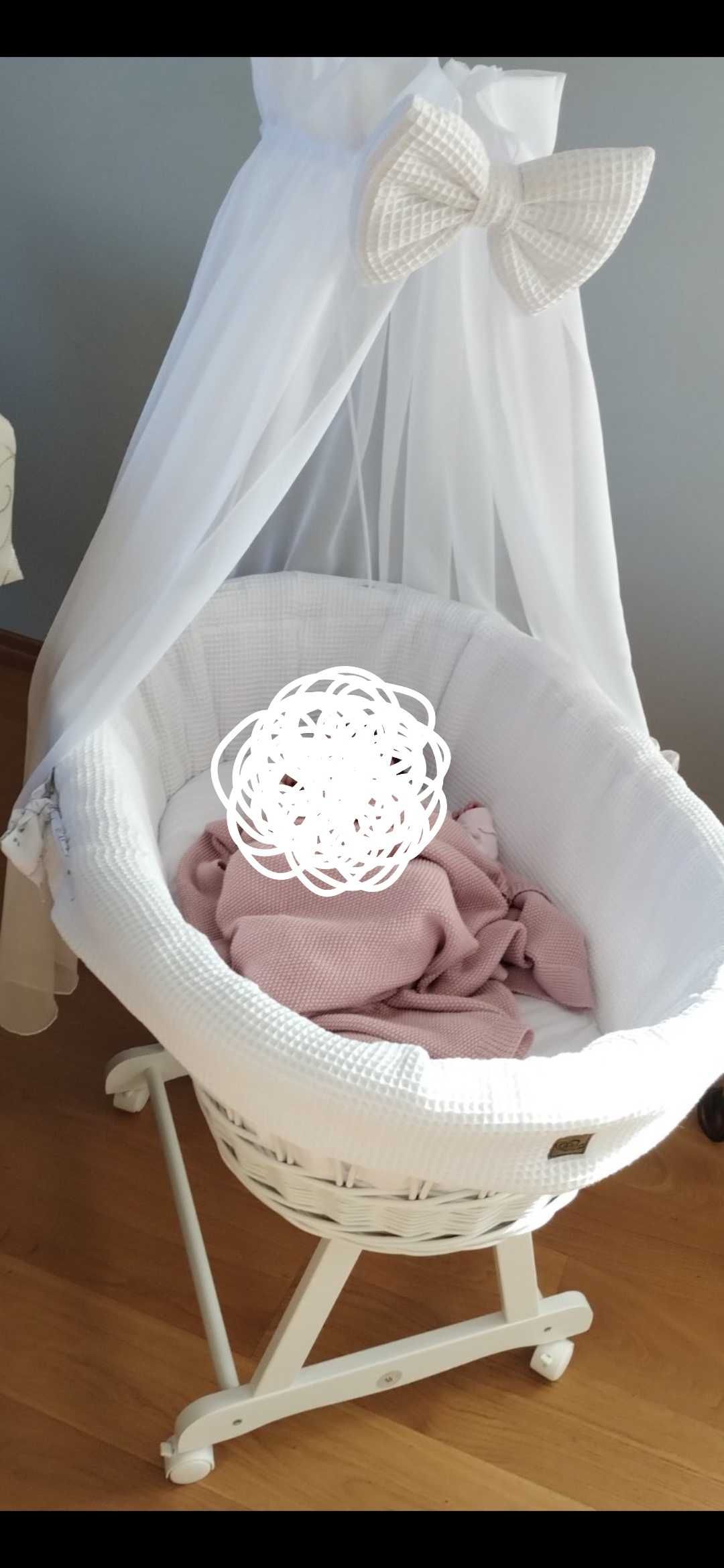 Wiklinowy kosz mojżesza