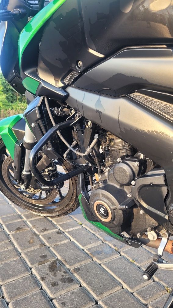 Bajaj Dominar 400UG