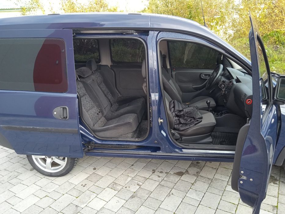 Продам Опель комбо