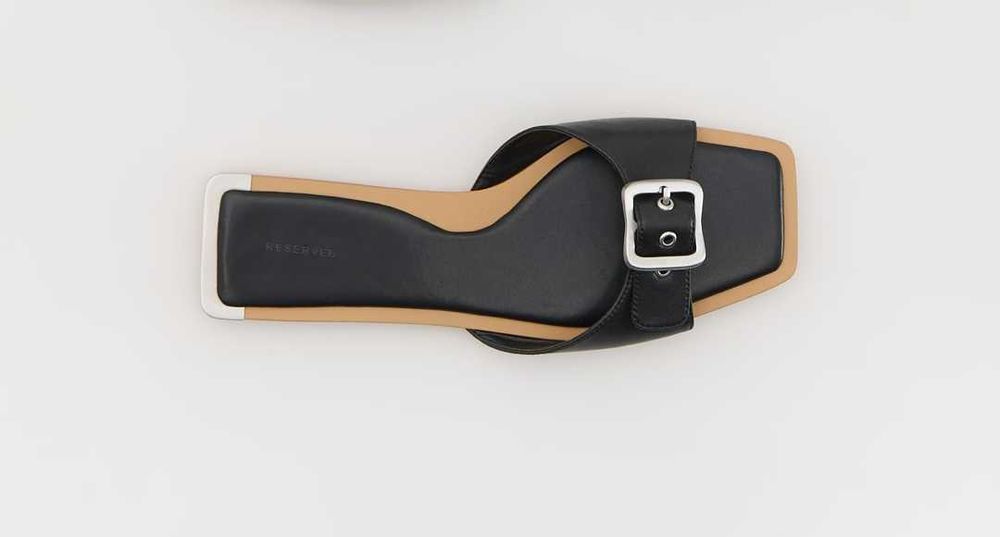 Зручні  жіночі шльопанці класичного крою