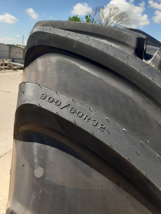 Opony 900/60 R32