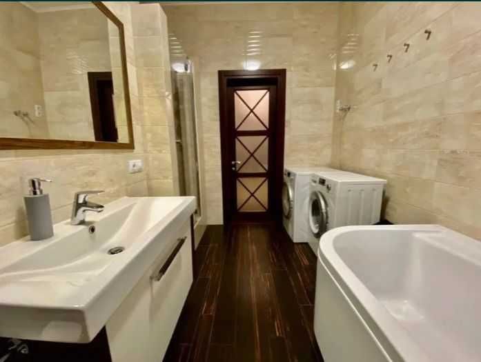 Стильна 2-кімнатна квартира в Аркадії, всього за 5 хвилин від моря