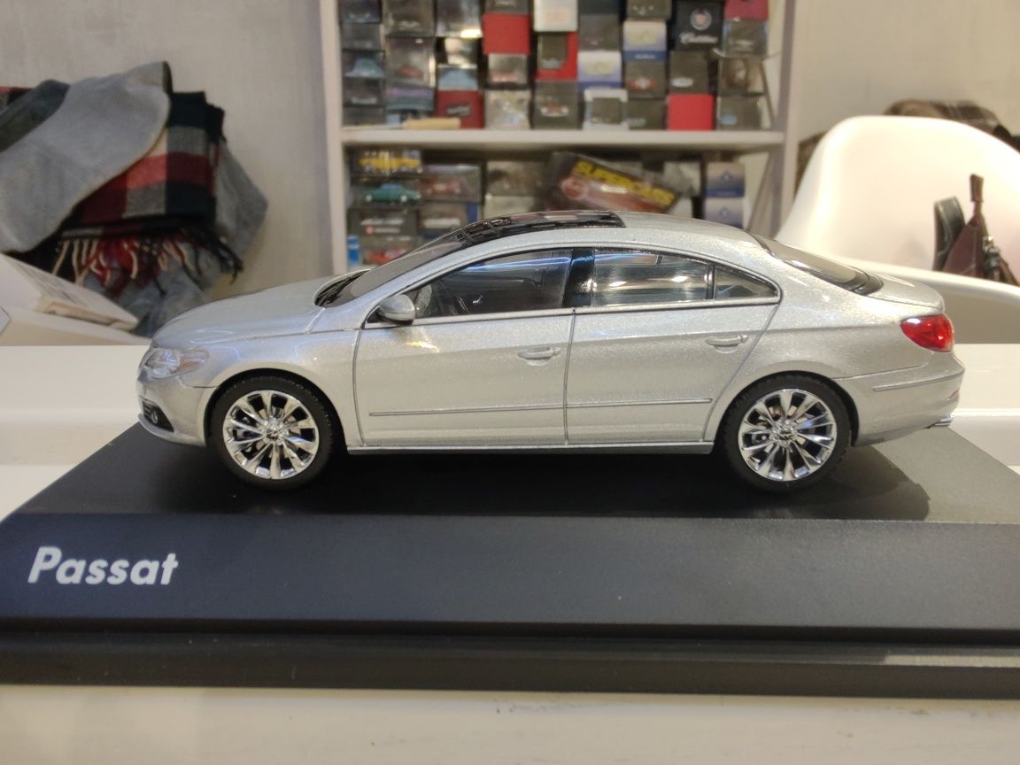 Масштабна модель Volkswagen Passat CC. Schuco. Масштаб 1/43