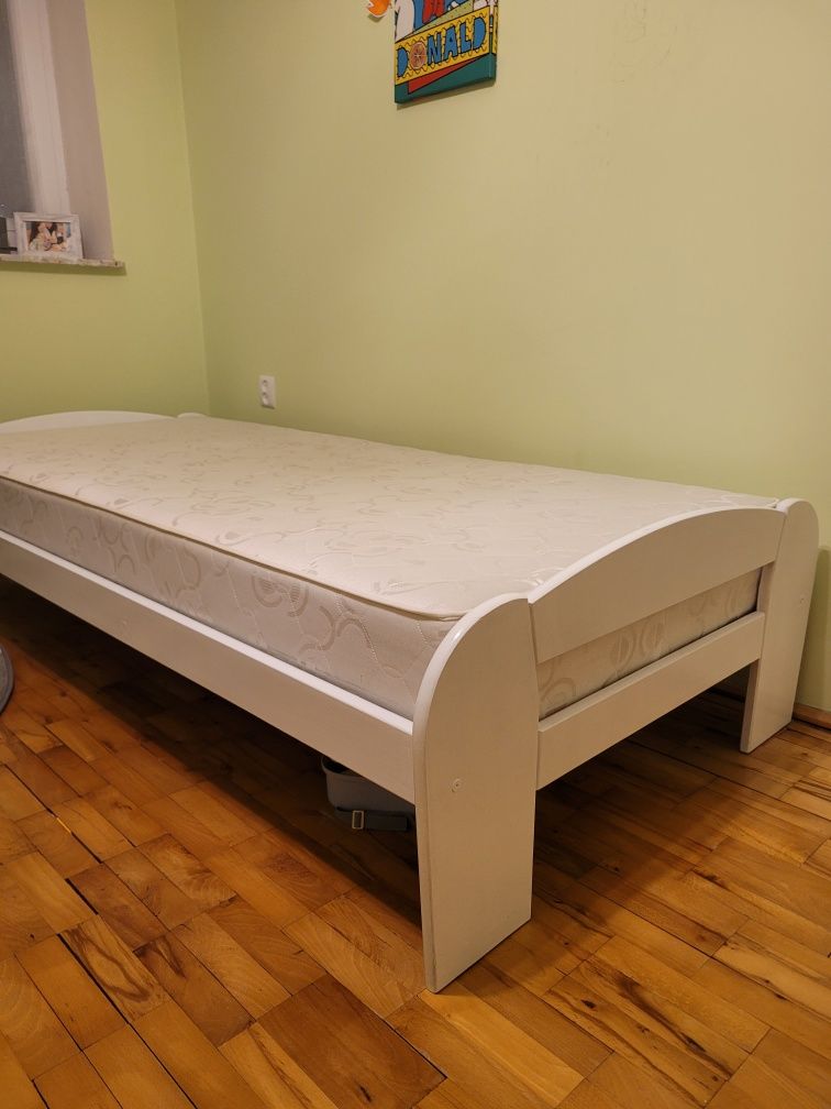Łóżeczko z materacem 90x200