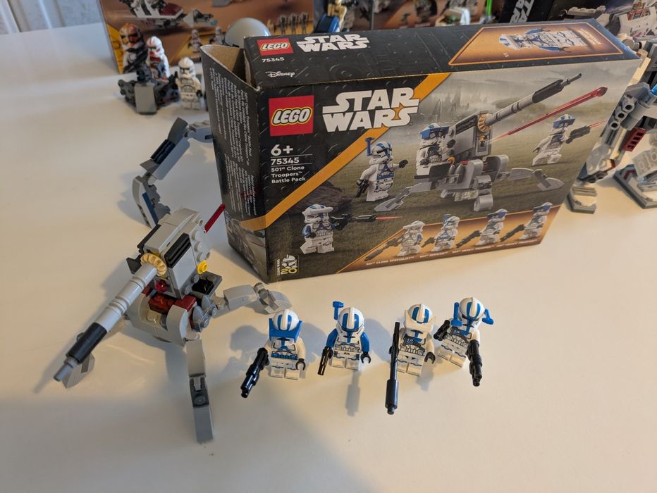 6 Lego Star Wars sets 24 minifigs