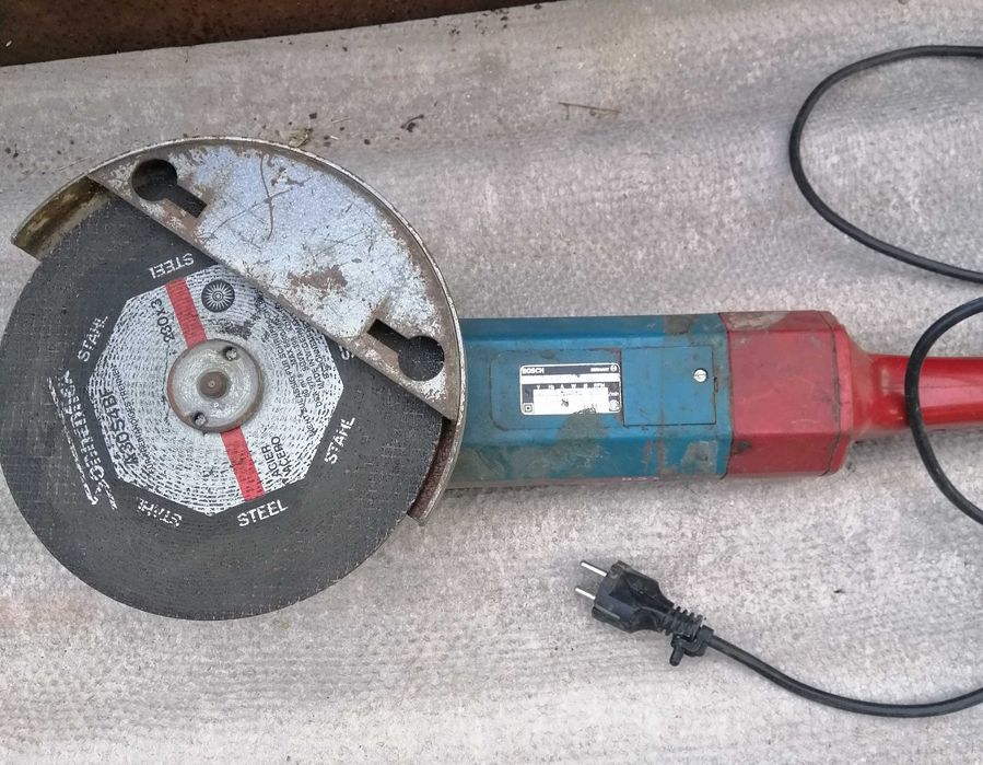 Болгарка  Bosch -230.