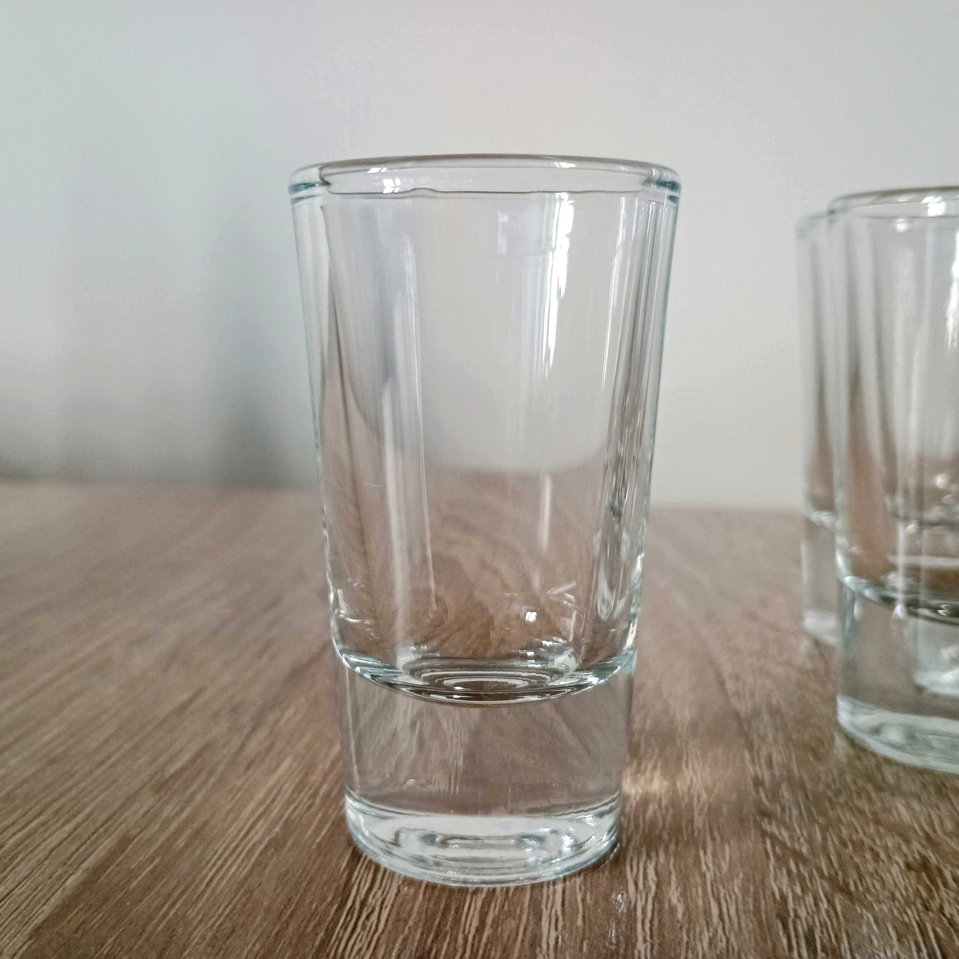 Kieliszki 25 ml stan bardzo dobry 6 sztuk.