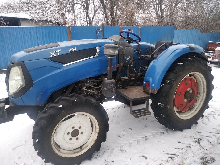 Продам трактор хт454