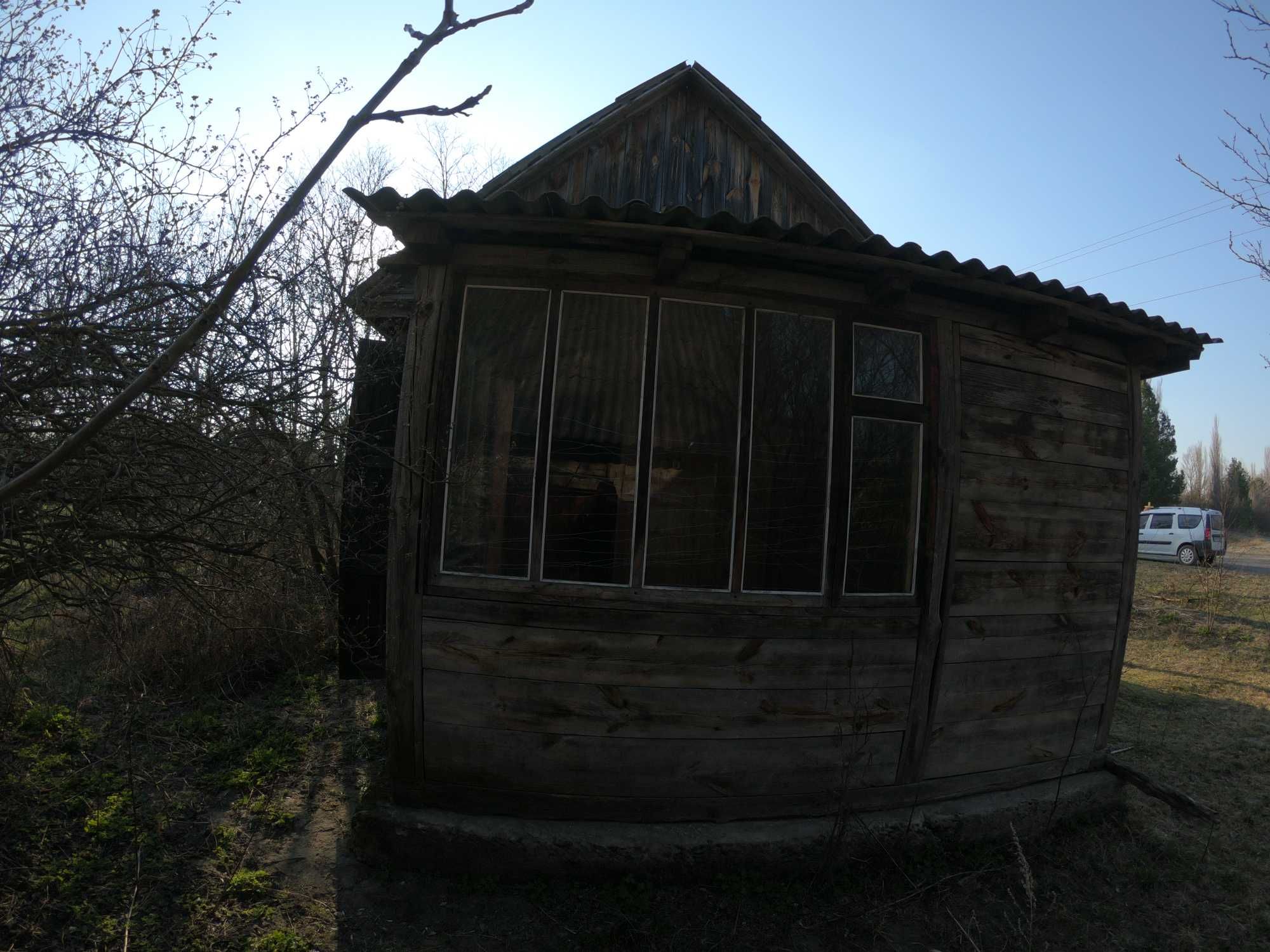 Будинок з великою ділянкою 35 соток, і струмком поряд