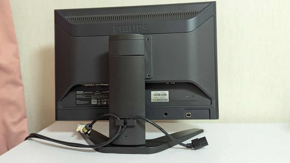 Продам монітор Philips 20'' дюймів