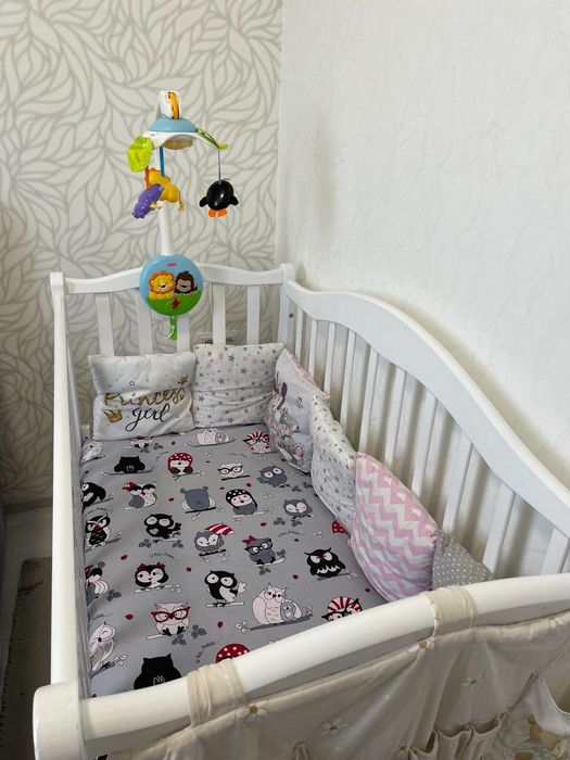 Продам дитяче ліжко з 2 матрасами в гарному стані з