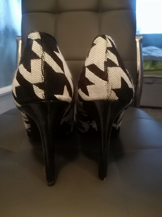 NINE WEST 8. 5 / 39.5